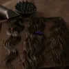 Séchage sur cheveux ondulés : la frontière entre boucles définies et frisottis se joue en trois réglages