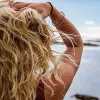 Séche cheveux bouclés : guide expert pour un séchage respectueux des boucles