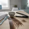 Lisseur sur cheveux mouillés : pourquoi c'est la pire idée du matin (même avec un modèle wet to dry)